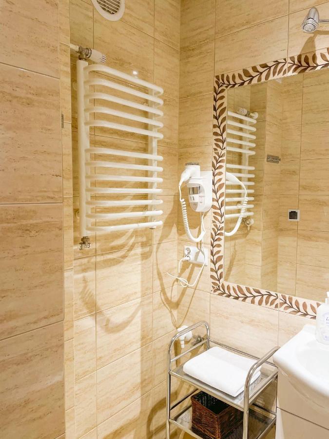 Apartament Relax โควารี ภายนอก รูปภาพ